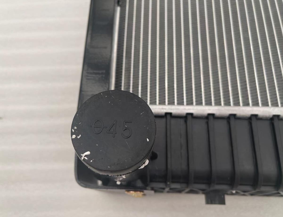 Zespół chłodnicy aluminiowej Shacman Delong F3000 Aolong DZ9112532888 B